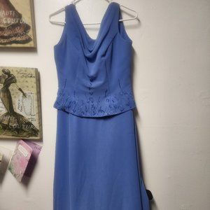 Bella Formals by Venus Periwinkle Polyester Sleeveless Gown size 10 Formal Prom